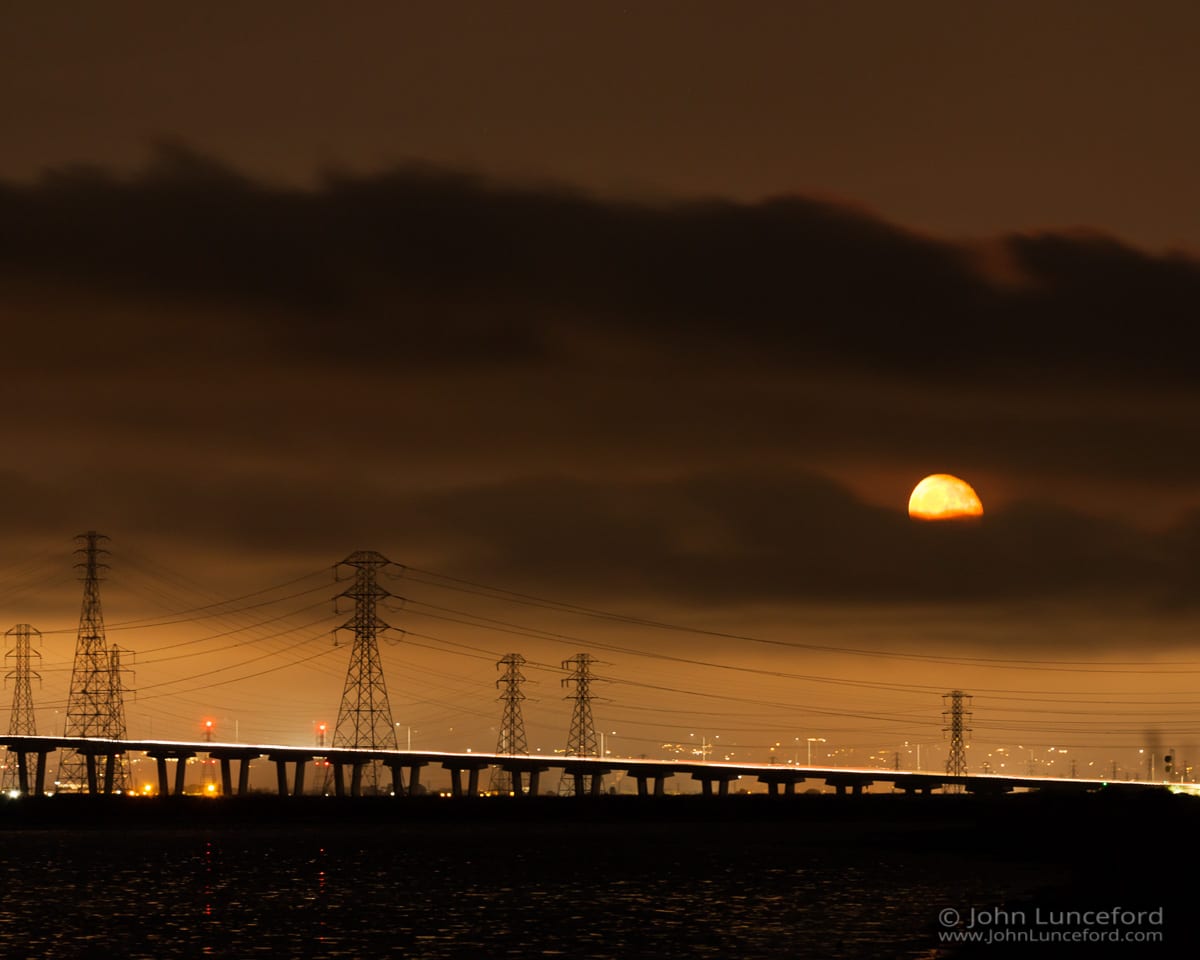 moonrise-at-bedwell-bayfront-park